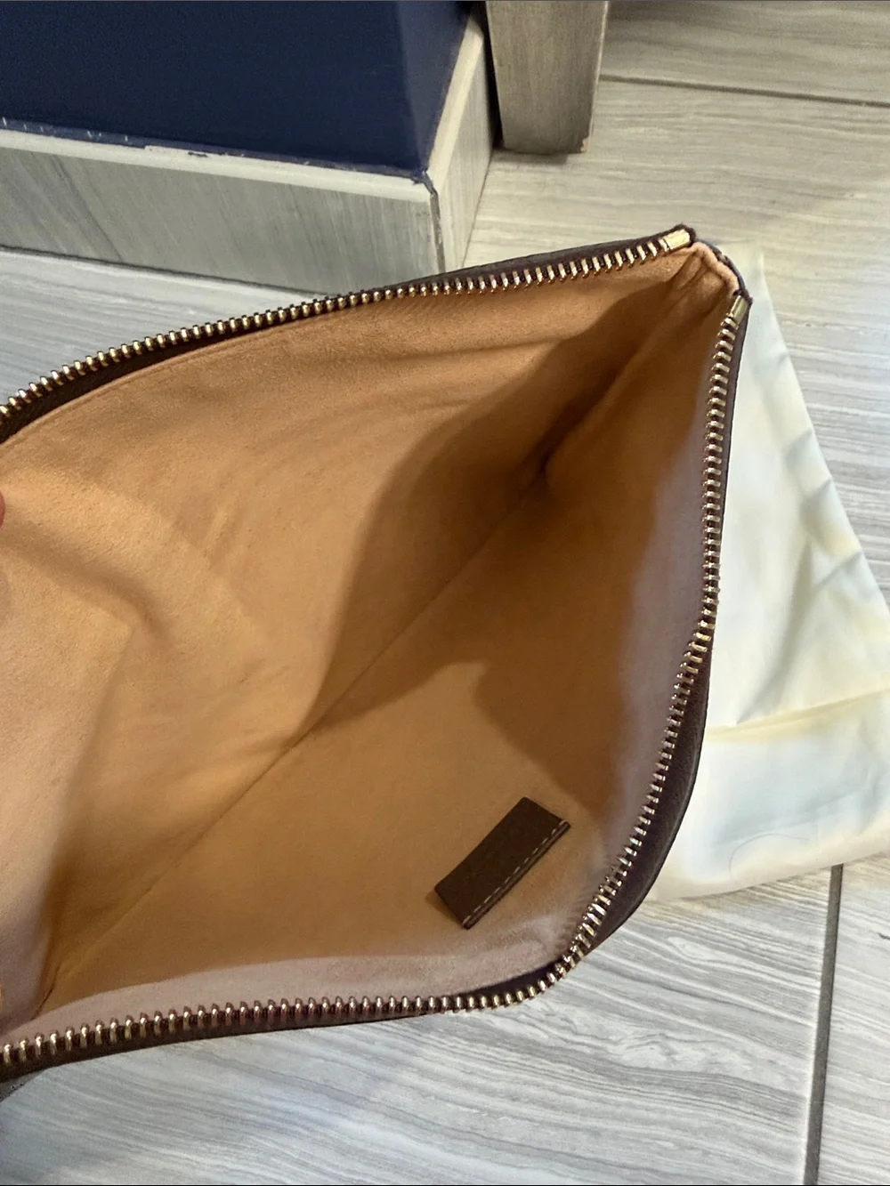 Gucci Beige/Brown GG Supreme Messenger with Green & Red Web